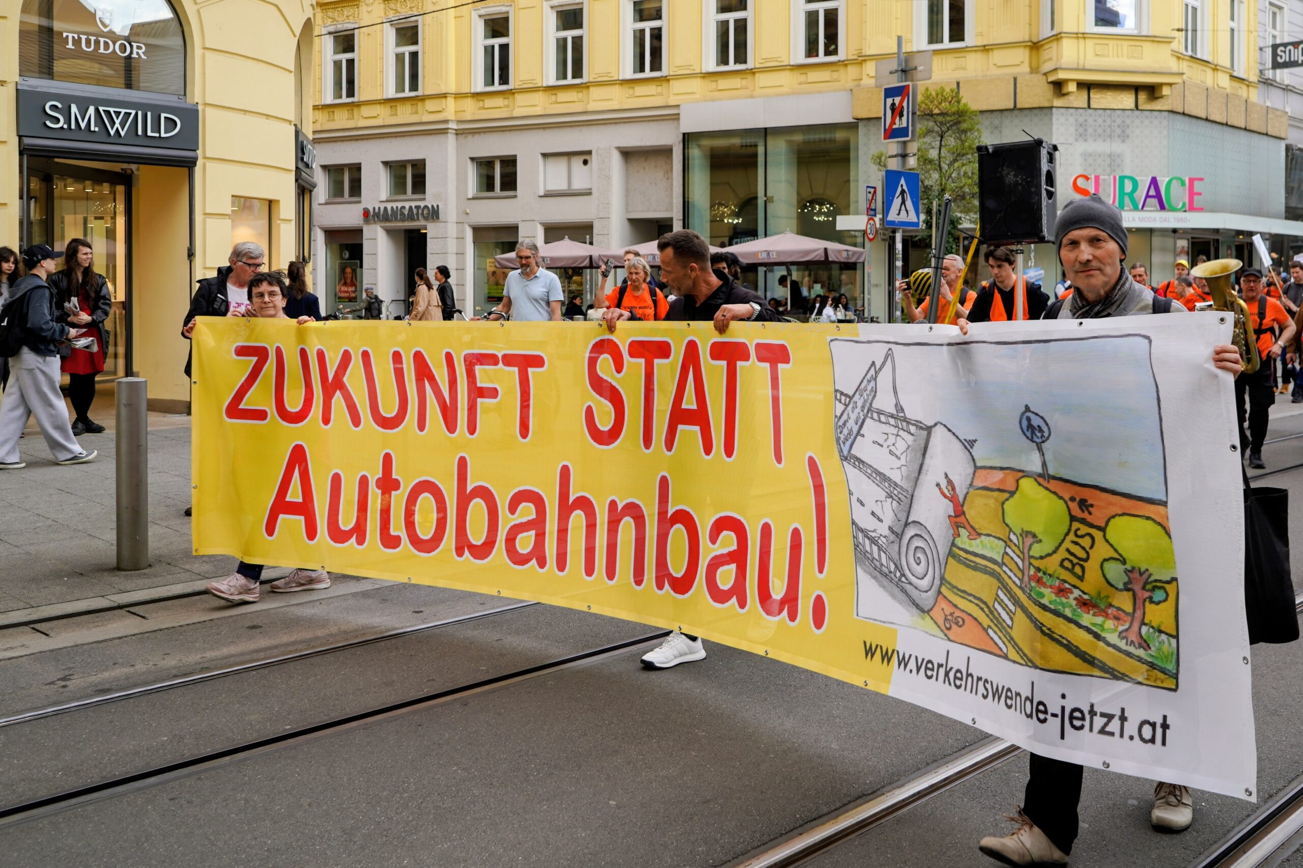 Sie betrachten gerade Parents For Future OÖ bei Demo gegen A26-Autobahnbau