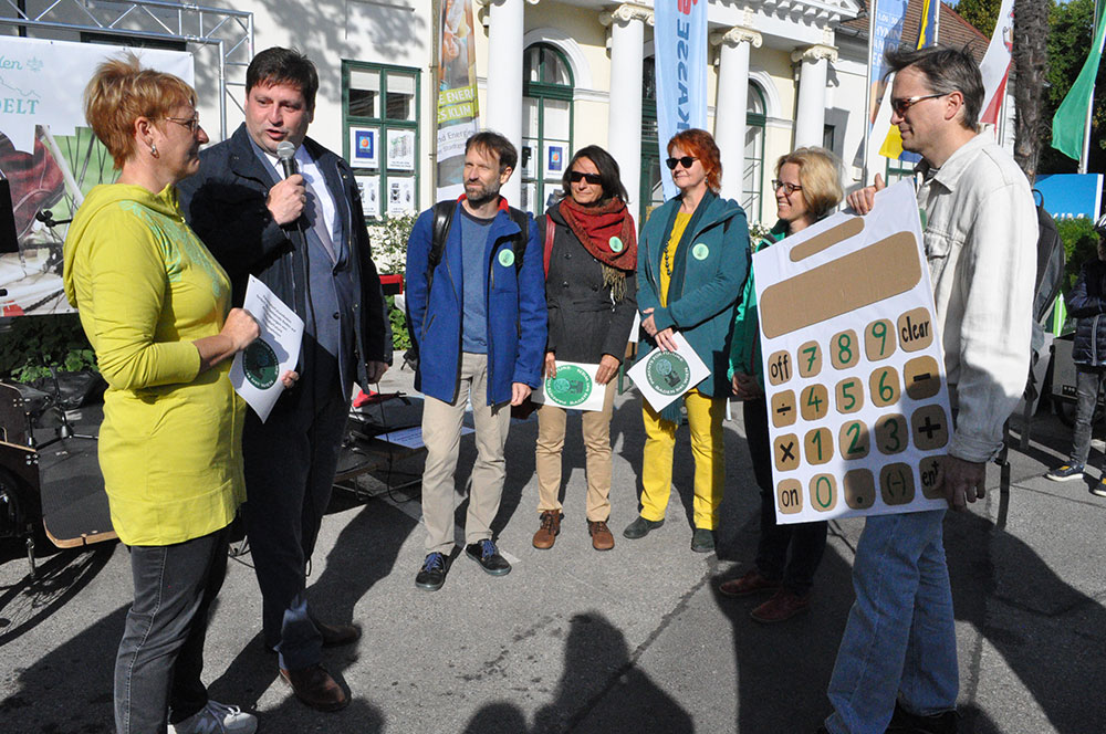 You are currently viewing ParentsForFuture übergeben Forderungen der FridaysForFuture