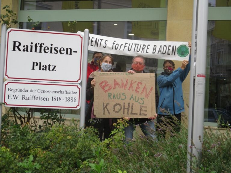 Fridays for Future fordert ein Ende der Finanzierung der Kohleindustrie durch Erste Bank und Raiffeisen Bank