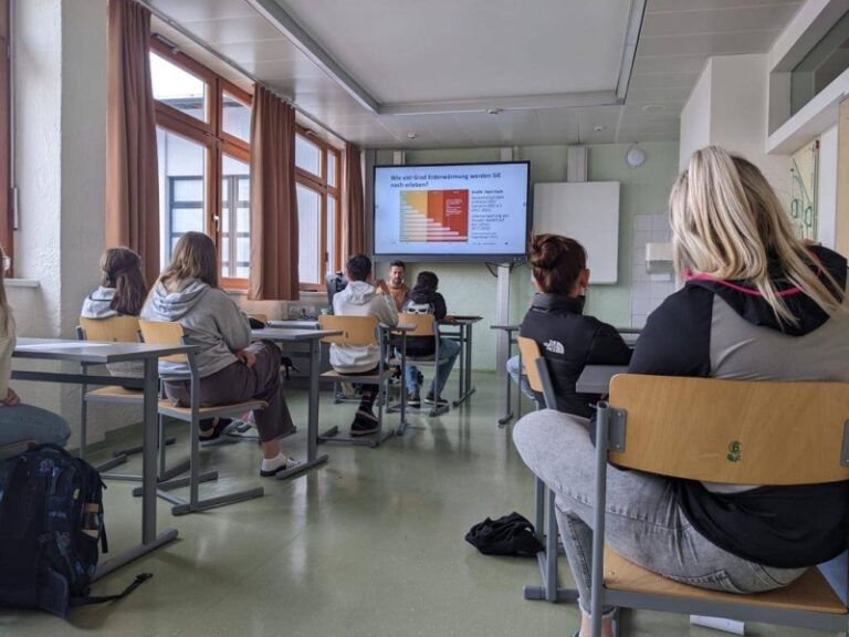 Read more about the article Schulaktion in Tirol – Health for Future informieren Schüler*innen über Klimaschutz (21.4.2023)